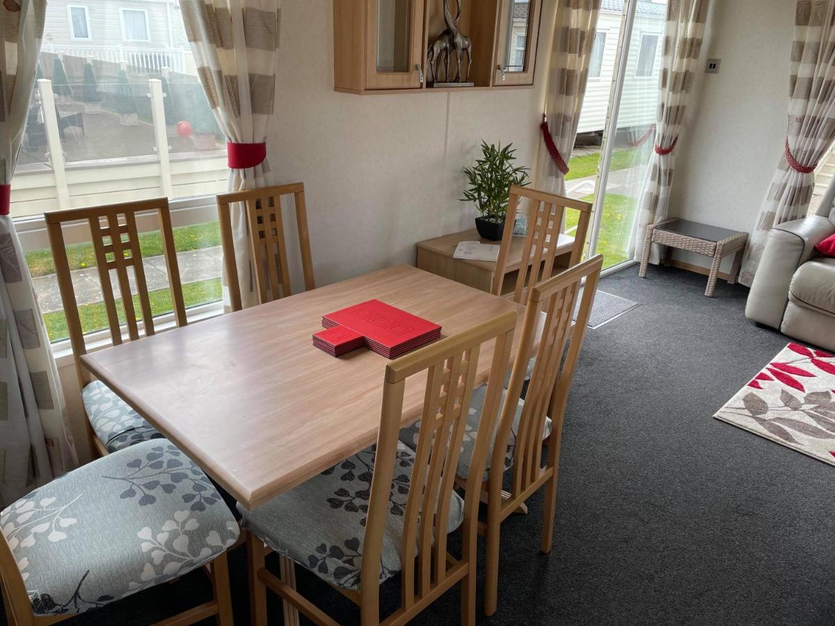 Caravan Retreats * Conwy
